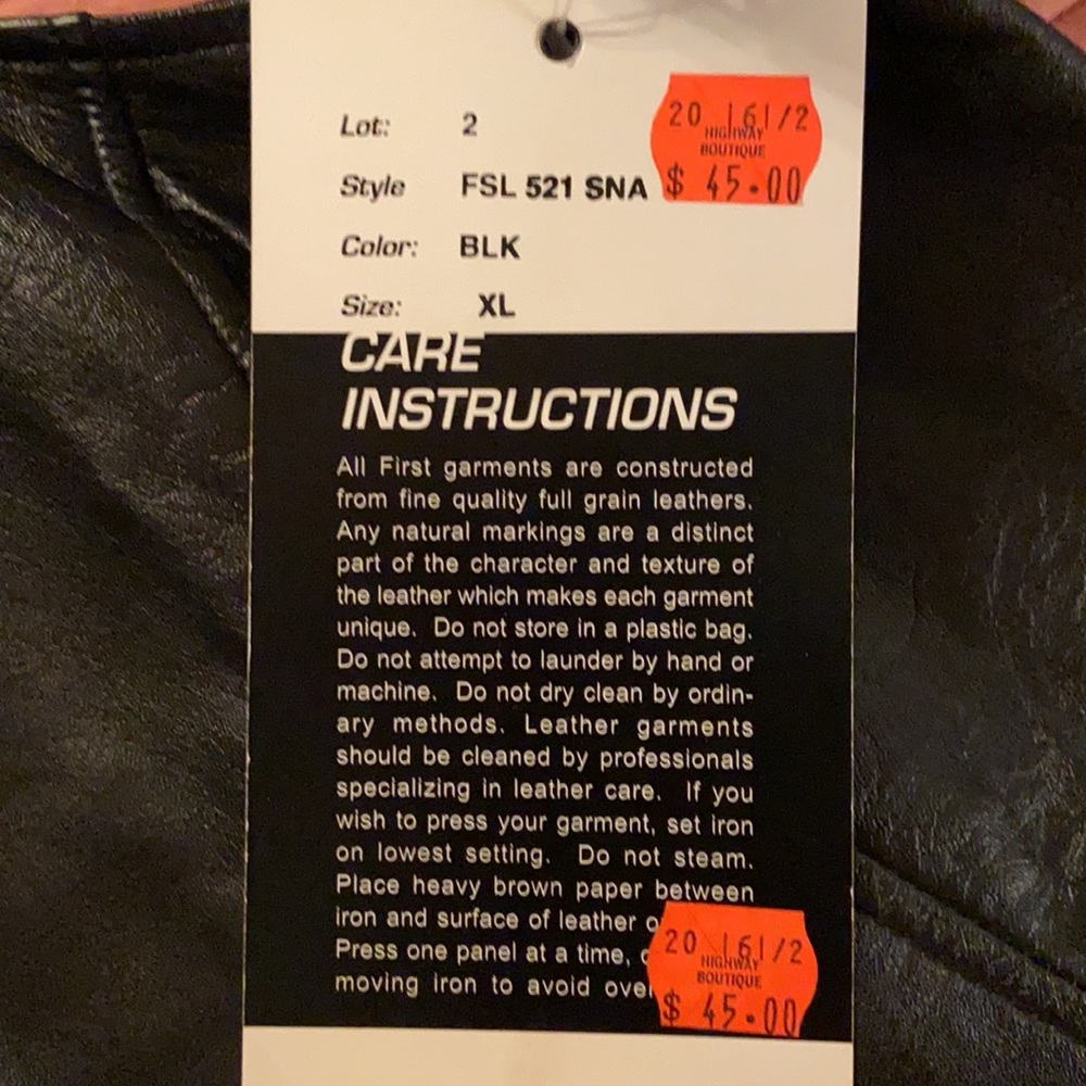Black Leather Zip-Front Women's Vest - Picture 8 of 10